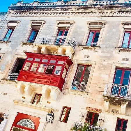 Luciano Valletta Boutique-2